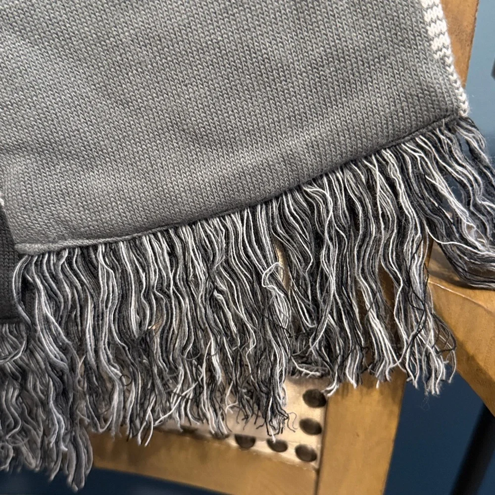 Nike Gray and Black Scarf, Size S